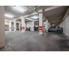 Venta de garaje en Calle Pedro Antonio de Alarcón a 50 metros de Calle Recogidas