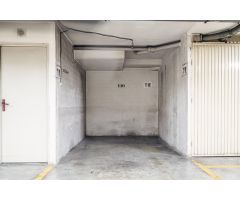 Garaje de 24 m2 en venta junto al Paseo del Emperador Carlos V