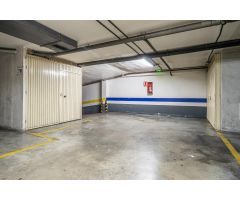Garaje de 24 m2 en venta junto al Paseo del Emperador Carlos V