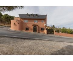 CHALET-RESTAURANTE EN VENTA CON 2000M2 DE PARCELA EN CUMBRES VERDES
