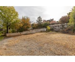 CHALET-RESTAURANTE EN VENTA CON 2000M2 DE PARCELA EN CUMBRES VERDES