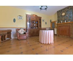 Casa y nave en Alomartes