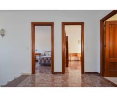 EN VENTA PRECIOSA CASA EN COLOMERA