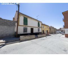 Casa junto al ayuntamiento de Pinos Puente