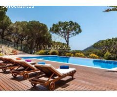 VILLA MEDITERRANEA CON 3500 m2 de PARCELA EN CABRERA DE MAR