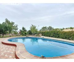CHALET EN CALLE SAUCE, GOJAR