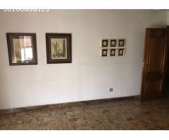 Piso en el centro de Elche, Glorieta, 4 habitaciones y 2 baños.
