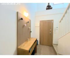 Chalet pareado de 4 habitaciones y piscina en urbanización Valverde