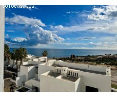 Atico  dos dormitorios, terraza vistas al mar y parking en  Mojacar.