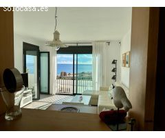 Atico  dos dormitorios, terraza vistas al mar y parking en  Mojacar.