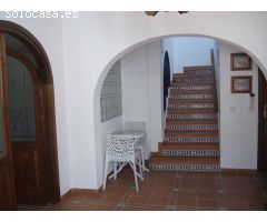 Casa con terreno, cuatro dormitorios, finca, cortijo y restaurante en Vera