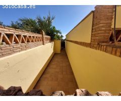 Chalet 6 dormitorios 3 baños, terrazas y piscina en Burjulú.