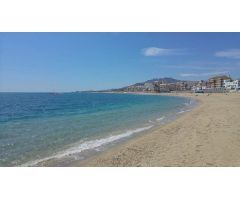 Apartamento de dos dormitorios con terraza y vistas al mar en Garrucha