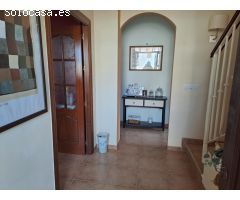 Chalet de 3 dormitorios, piscina climatizada más gran sótano en Turre.