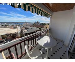 Piso de tres dormitorios y 2 baños con vistas al puerto de Garrucha