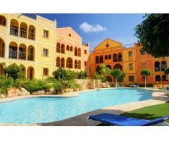 Apartamento de 2 dormitorios, 2 baños con terraza en el campo de Golf Dessert Spring