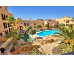 Apartamento de 2 dormitorios, 2 baños con terraza en el campo de Golf Dessert Spring