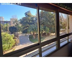Piso de 4 habitaciones con garaje doble en el jardín de la Pólvora
