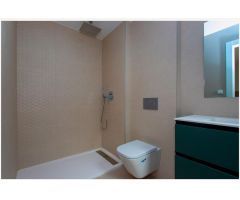 Chalet Adosado de 3 Habitaciones y 3 Baños con Piscina y Solarium en Alenda Golf.