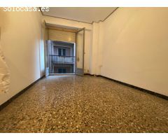Piso de 4 Habitaciones y 2 Baños en el centro de Elche.