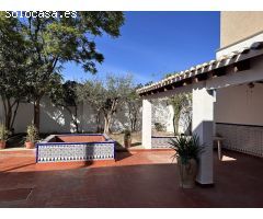 Chalet con piscina independiente de Santomera, Murcia