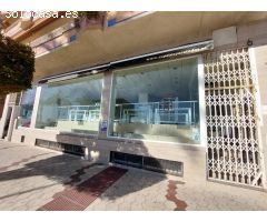 Amplísimo, diáfano y luminoso local comercial en el Paseo Malecón de Garrucha