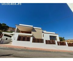 Fantástico Chalet de 4 Plantas con piscina en San De Los Terreros