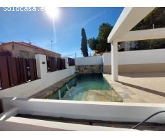 Fantástico Chalet de 4 Plantas con piscina en San De Los Terreros