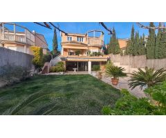 Chalet de 5 dormitorios con piscina en Altorreal, Murcia