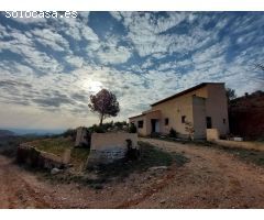 Casa solar con 2 habitaciones, terreno con olivos, aljibe y pozo en Bédar