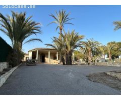Chalet independiente en Peña de las Aguilas, Elche