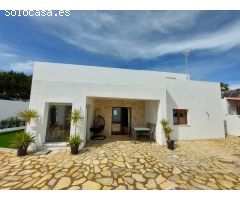 Chalet de 4 habitaciones y piscina en Mojácar Playa