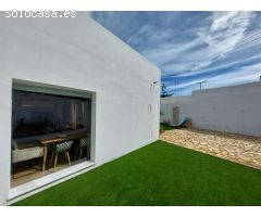 Chalet de 4 habitaciones y piscina en Mojácar Playa