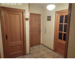 Piso de 3 dormitorios con balcón en el Barrio del Carmen, Murcia