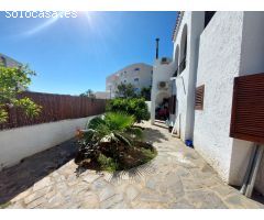 Casa chalet con 6 habitaciones y piscina privada en zona de pueblo indalo de Mojácar