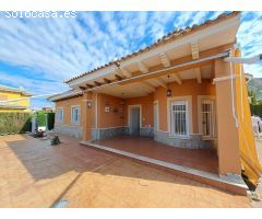Chalet de 3 dormitorios 2 Baños en urbanización, Zona Aspe