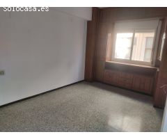 VIVIENDA SEMIREFORMADA DE 120 M2 EN ZONA CENTRO