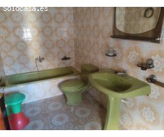 VIVIENDA DE 4 DORMITORIOS CON PATIO DE 200 METROS