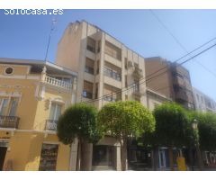 EXCELENTE Y AMPLIA VIVIENDA DE 4 DORMITORIOS Y CENTRICA