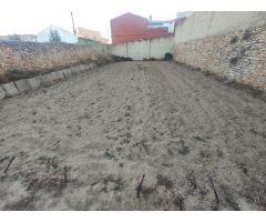 AMPLIO SOLAR EN ALPERA