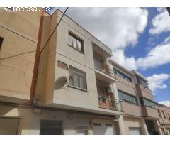 VIVIENDA CON REFORMA EMPEZADA EN BARRIO SAN ISIDRO