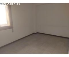 VIVIENDA CON REFORMA EMPEZADA EN BARRIO SAN ISIDRO