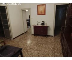 CASA CON PATIO EN ZONA SAN ROQUE