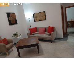 INTERESANTE VIVIENDA EN CASA PALACIO CADIZ CENTRO