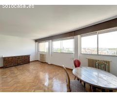 SE VENDE EXCLUSIVO ÁTICO PARA REFORMAR EN PASEO CUELLAR Y ZAGASTA