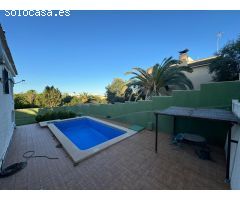 Villa Independiente en Playa Flamenca.