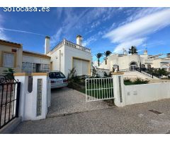 CHALET ADOSADO EN LA URBANIZACIÓN RIOJA