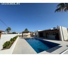 CHALET DE ESTILO IBICENCO EN LA TORRETA FLORIDA