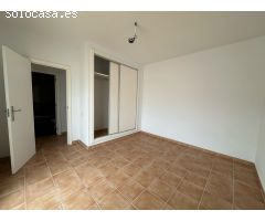 QUAD EN LA ZONA RESIDENCIAL DE VILLAMARTIN (ORIHUELA)