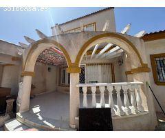 CHALET INDEPENDIENTE EN ORIHUELA COSTA (LA REGIA)